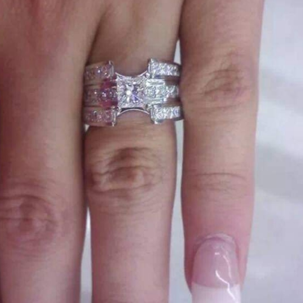 Wedding ring - Picture 2 of 4